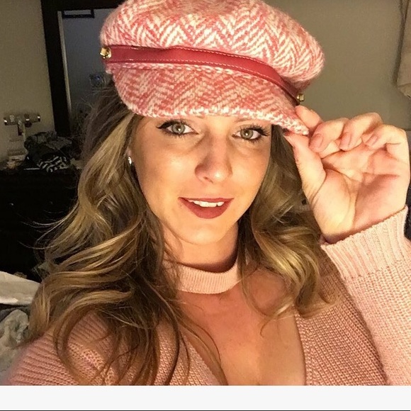 Meet your Posher, Laura - Picture 4 of 5